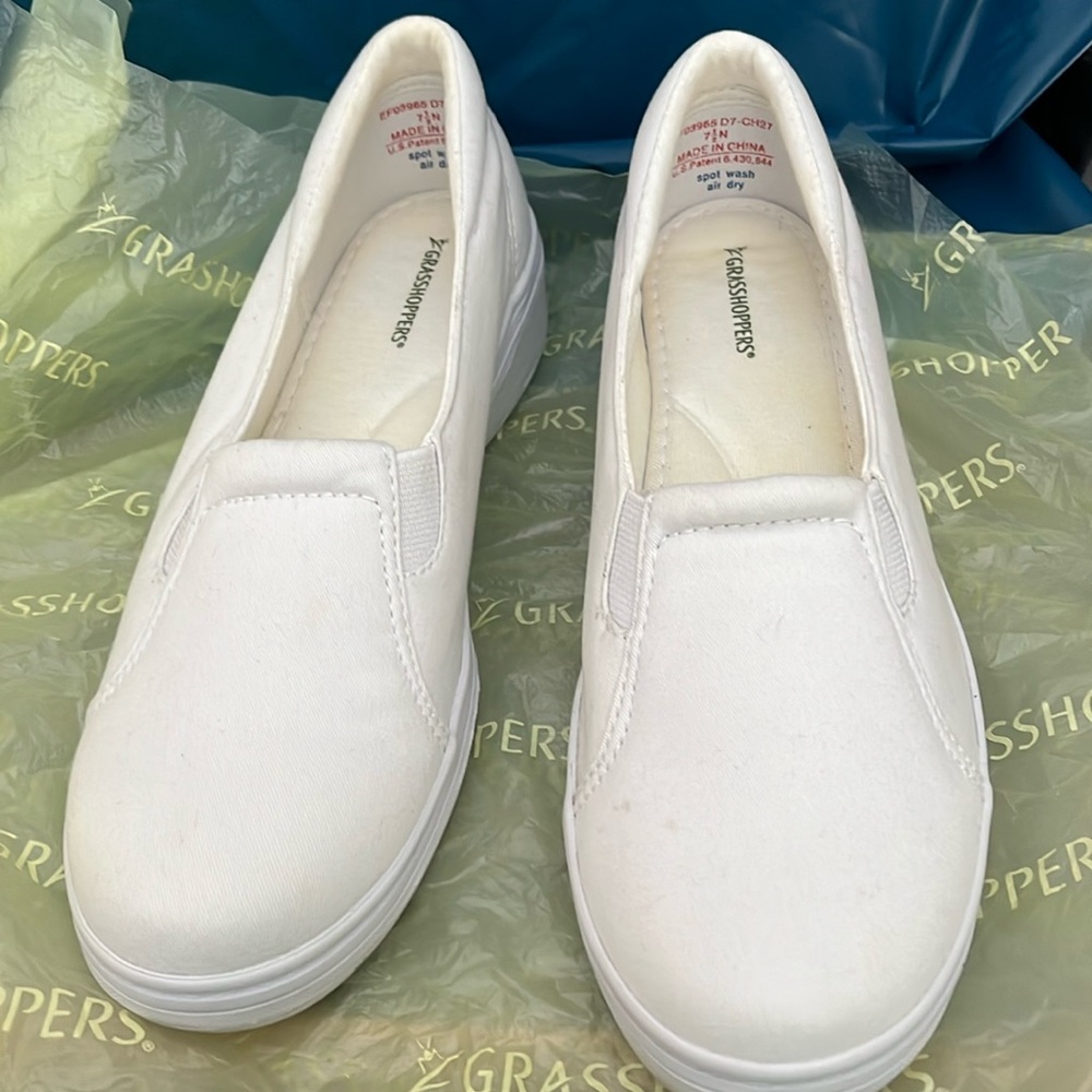 Grasshoppers slip on shoes. Size 7-1/2N